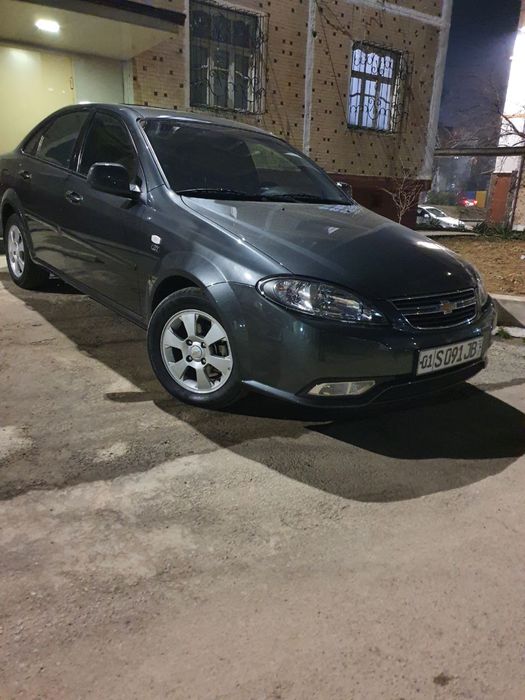 Jentra Lasetti Shevrolet sotiladi