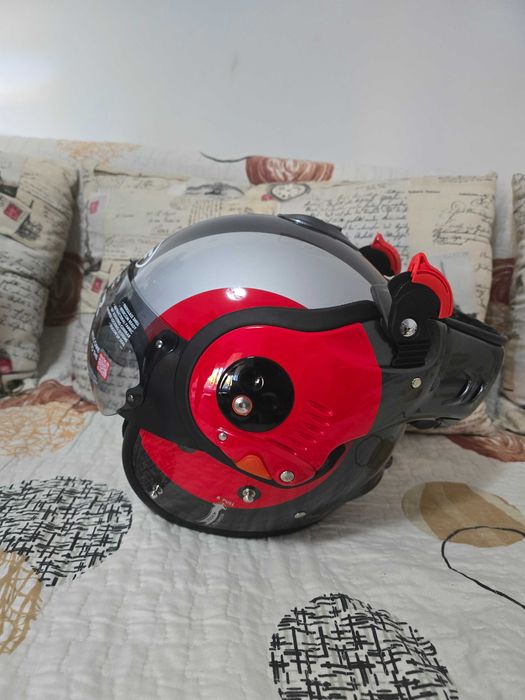 Vand casca moto noua