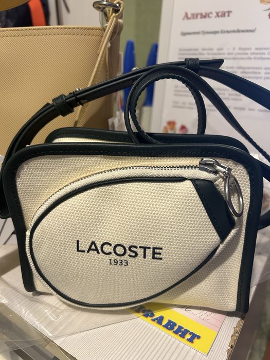 Продам сумочку Лакосте