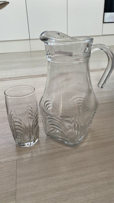Продам набор кувшина и стаканов