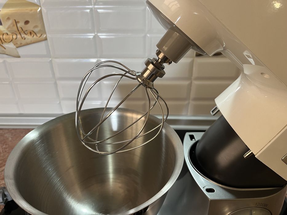Планетарный миксер Kenwood Chef Sense