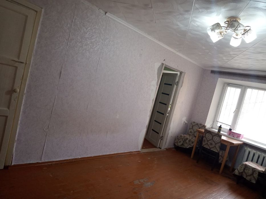 Продается теплая  2 комнатная квартира