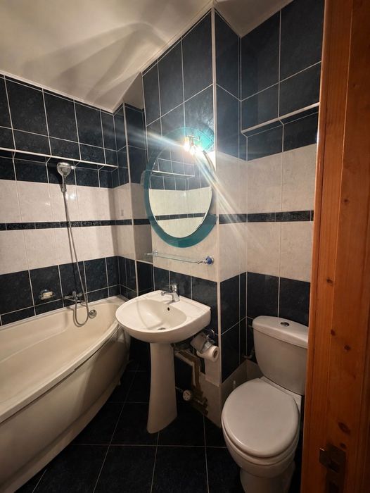 Proprietar PF vand apartament cu 4 in camere, situat in zona Arena Mall.