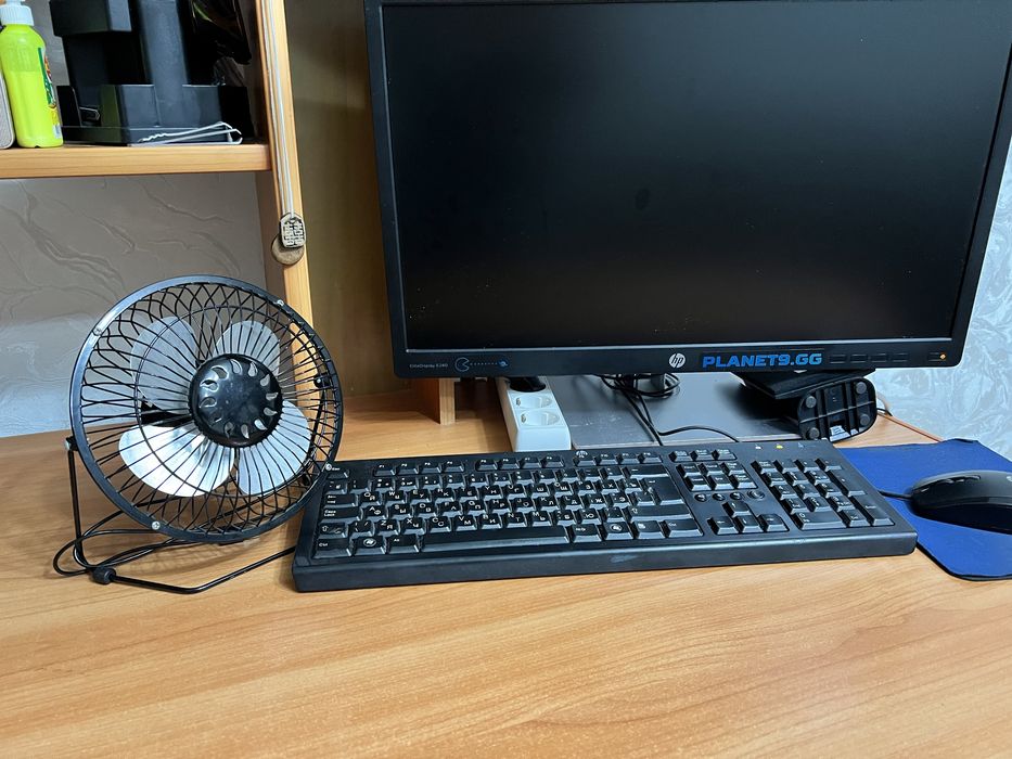 Настольный вентилятор