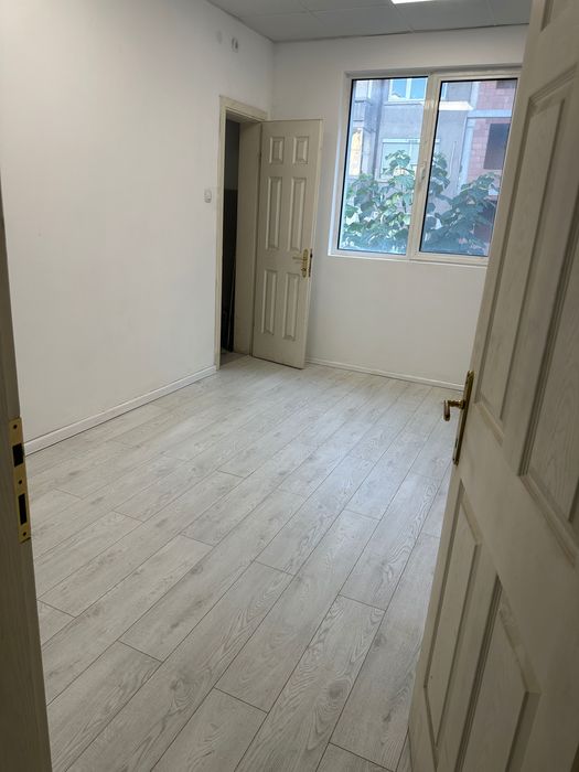 Дава се под наем Магазин в Пловдив, Център - 50 кв.м за 612 € - Снимка #9