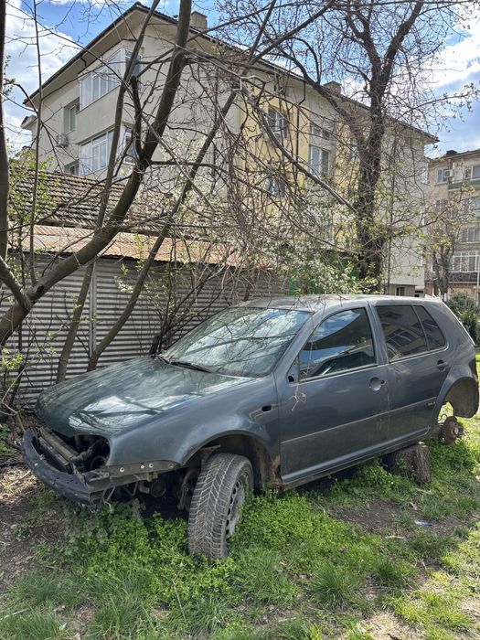 Голф 4 1.9 тди и 1.4 на части