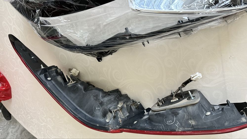 Продам фары Camry v70, Камри 70