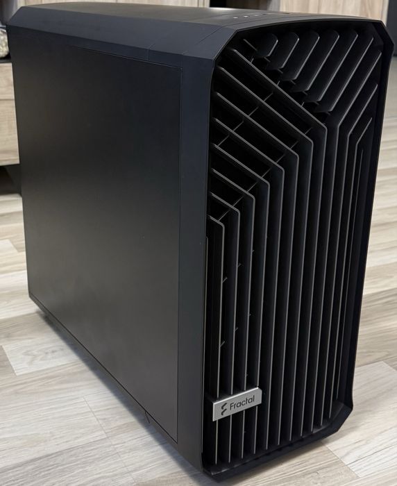 Carcasa Fractal Torent