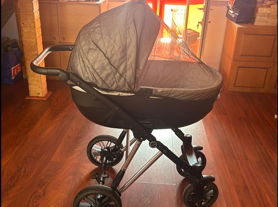 Carucior 3 în 1 Kraussman aproape nou