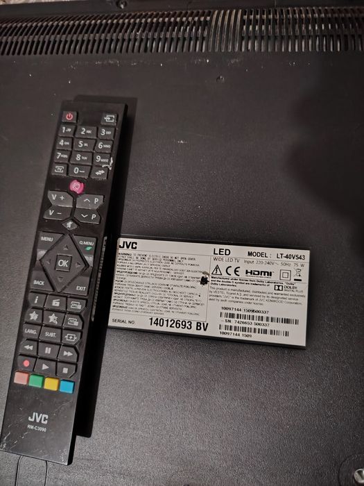 Смарт тв JVC със счупен дисплей
