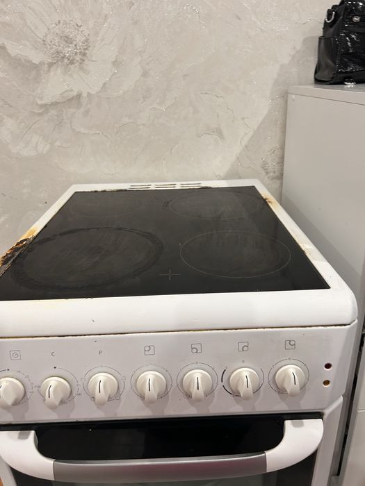 Продам электрическую плиту