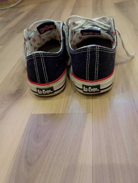 Мъжки спортни обувки - кецове