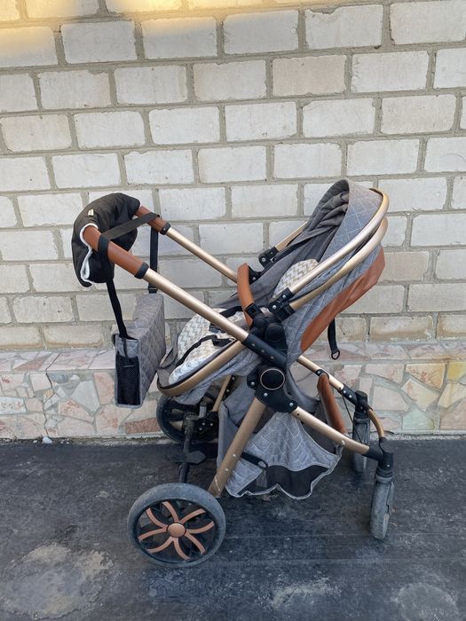 Коляска три в одном (с автолюлькой)