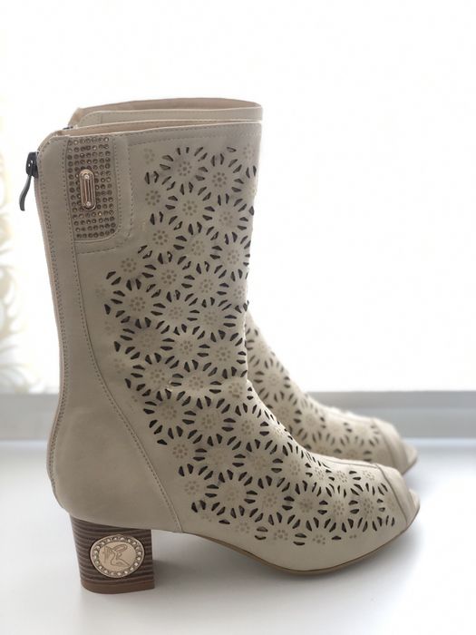 Нарядные сапожки