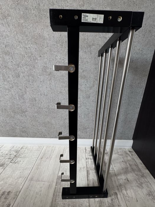 Продам вешалку ikea