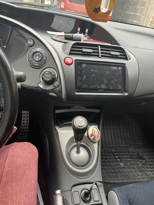 Хонда Сивик 1.8  140 Кс