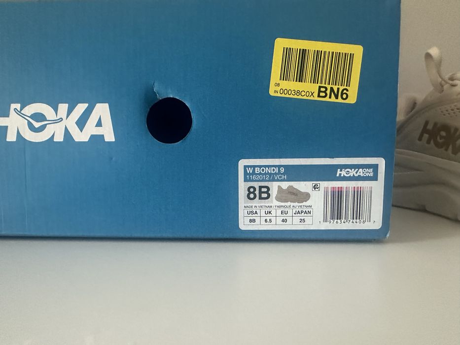 Hoka model : bondi