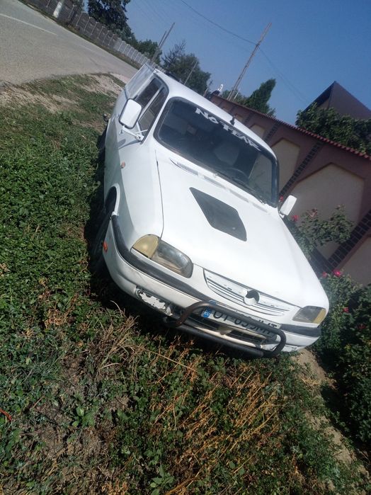 Schimb cu alt papuc, fără acte are și 4x4,al meu are acte