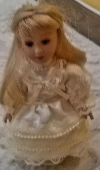 Papusa portelan / noua