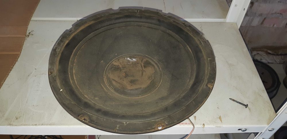 Басов говорител-отлично работещ-25см,10 инча-50 вата