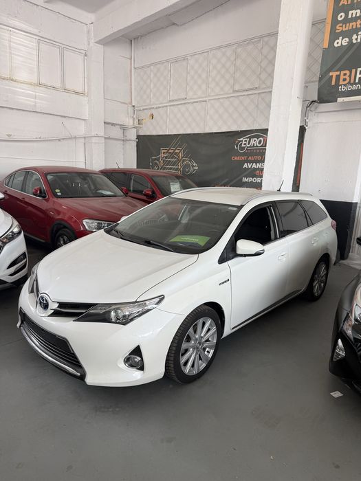 Toyota Auris Touring Sports Hybrid Lounge