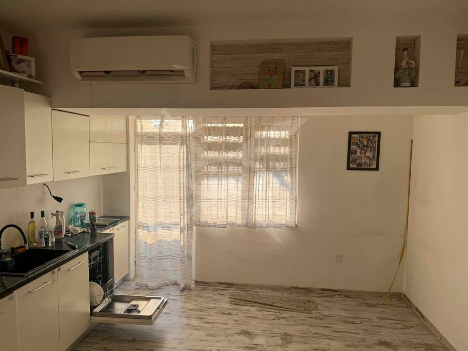 Продава се Къща в Първомай - 240 кв.м за 282 €/кв.м - Снимка #2