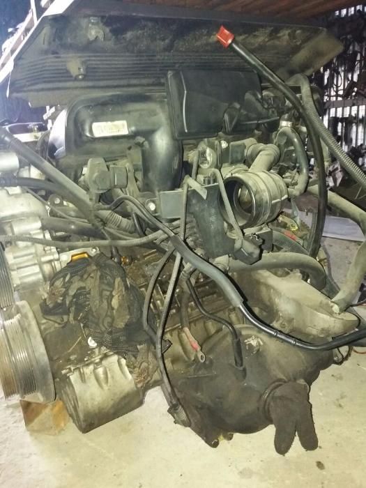 Двигатель по запчастям