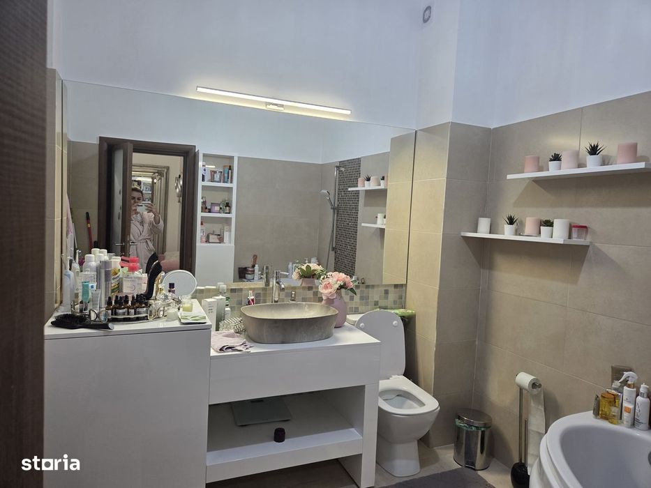 Apartament 3 camere, Damaroaia, parter, utilat