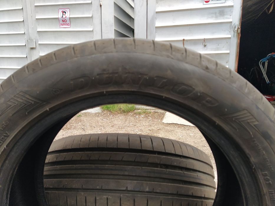 Продавам летни гуми DUNLOP 225/55 R18

Продавам 3 броя летни гуми DUNLOP в много добро състояние. Карани са само 2 сезона, купу