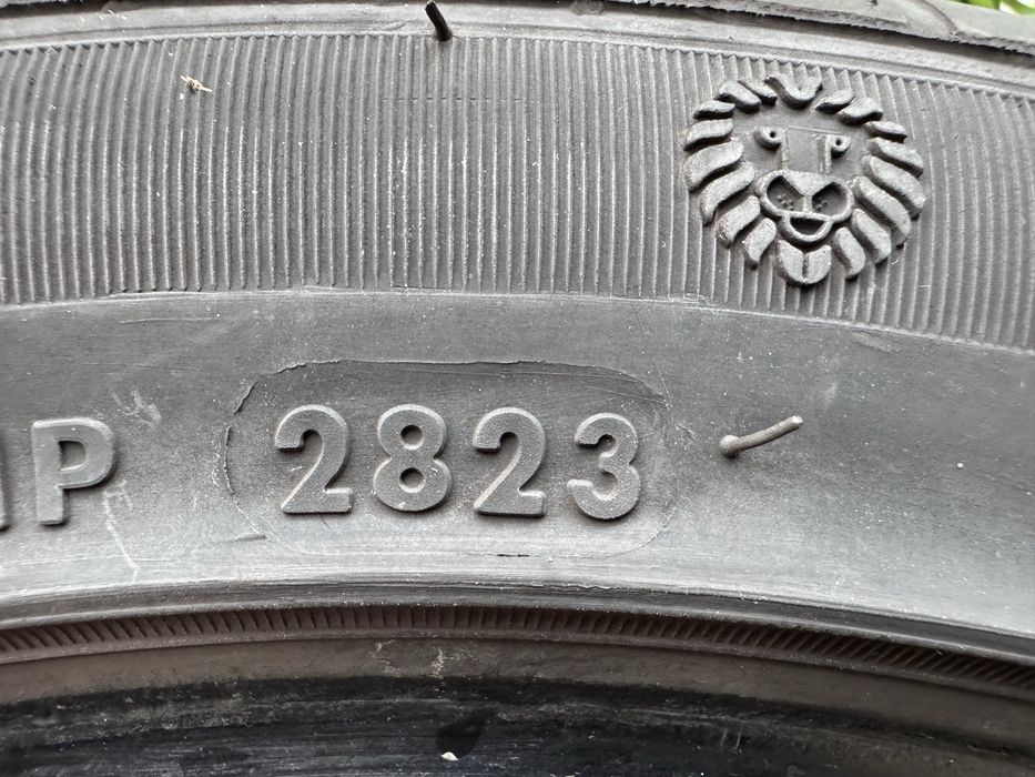 Автомобилни гуми 215 45 16 Leao
