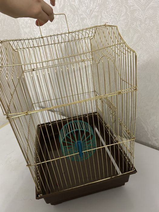 Клетка для птиц.