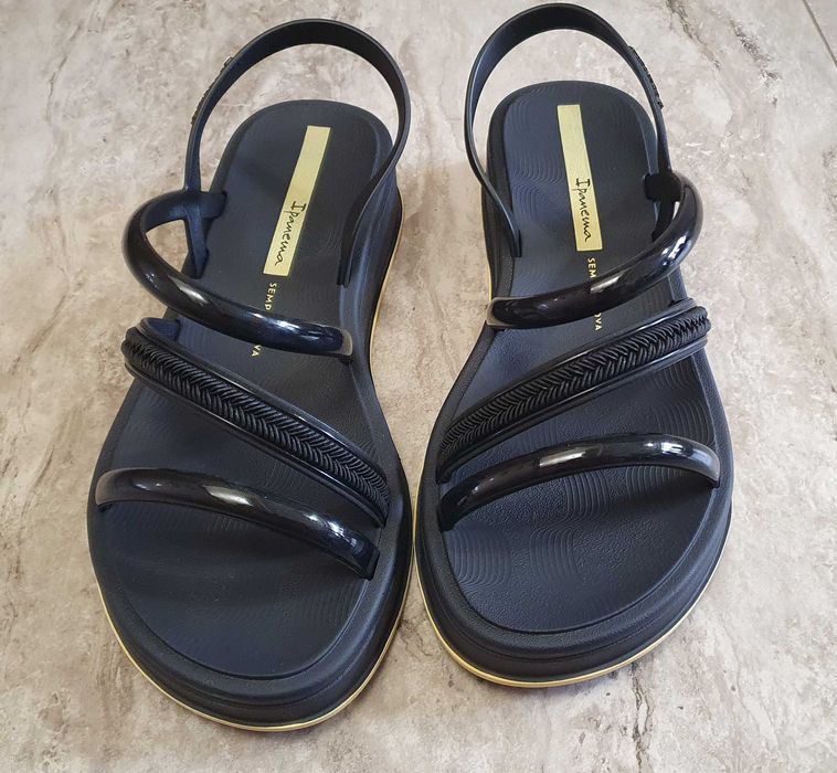 Нови сандали Ipanema