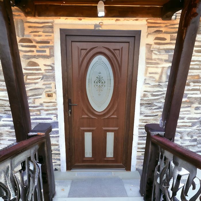 Usa de exterior pentru intrare casa disponibil pe stoc