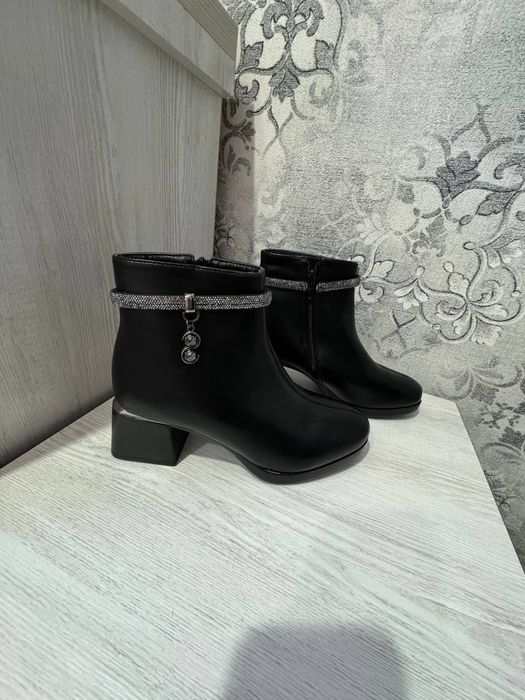 Ayollar etigi  ! Razmeri 37