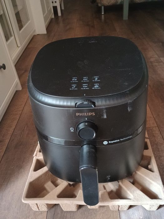 продавам чисто нов airfryer philips