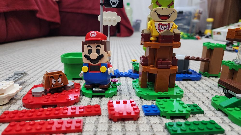 Продам Lego super Mario