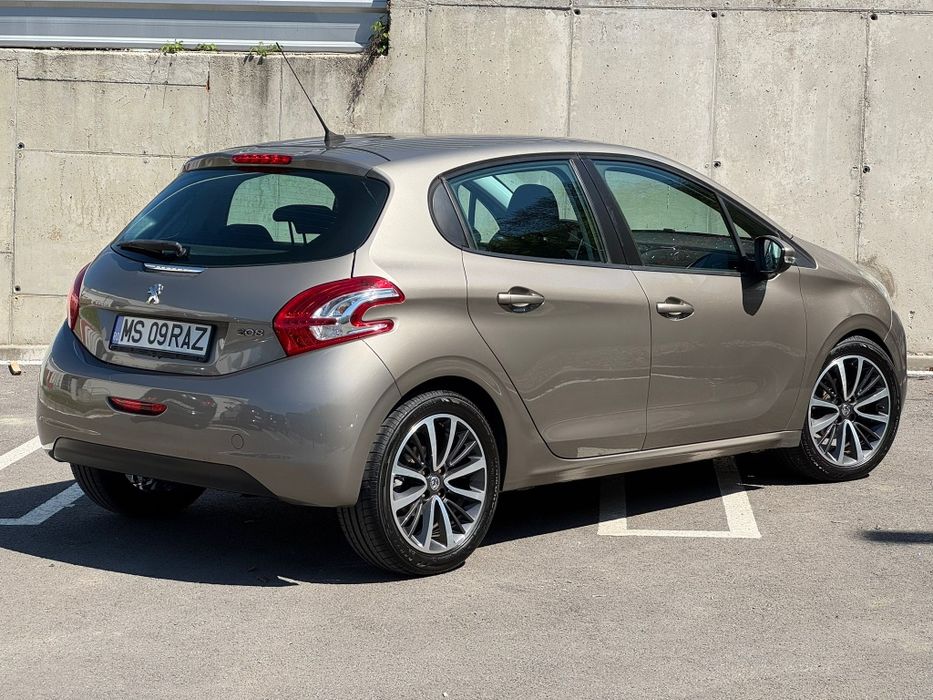 Peugeot 208 an 2012