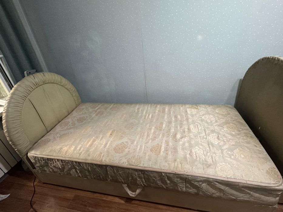 срочно продается кровать