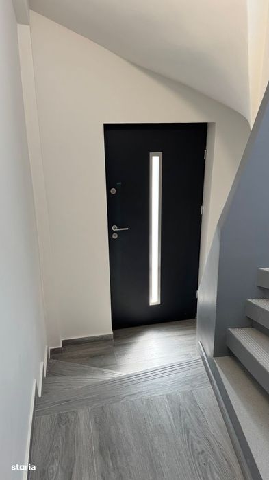 De inchiriat Imobil  9 camere , 285 mp. Cantemir langa Metrou