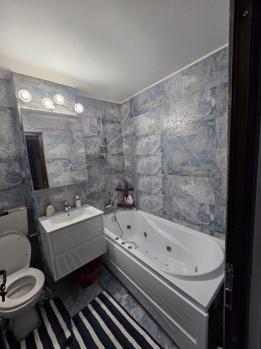 Vand apartament 3 Camere