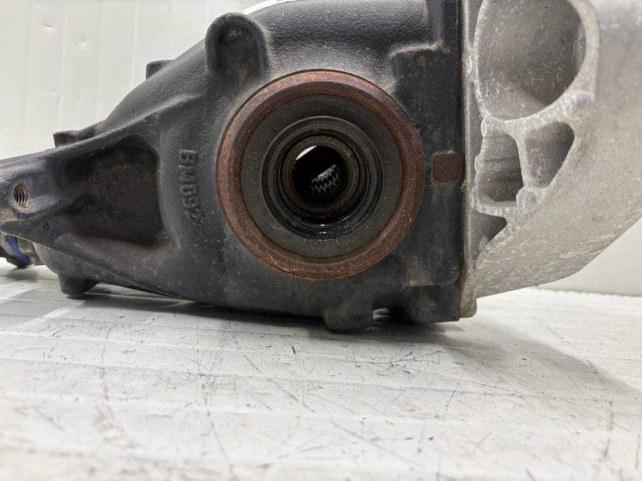 Заден диференциал БМВ Ф20 Ф22 Ф30 Ф32 Г20 Г22 Бензин Пред.число 2.81