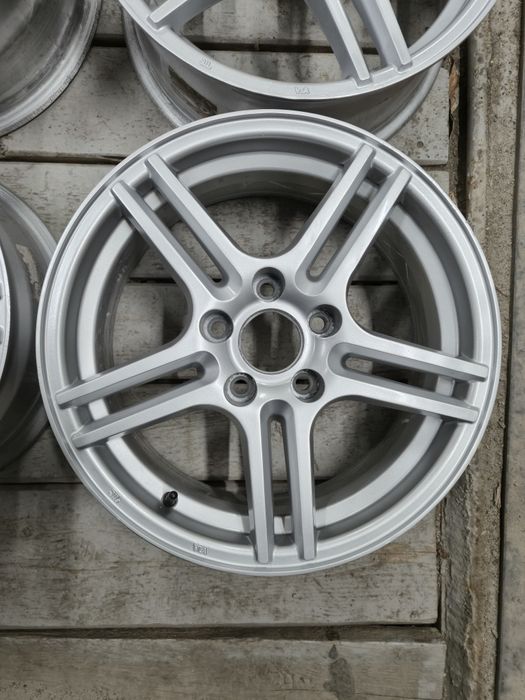 Продам диски литьё на 16