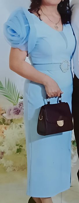 Продам вечернее нарядное  платье ,