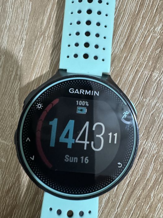 Garmin Forerunner 235
