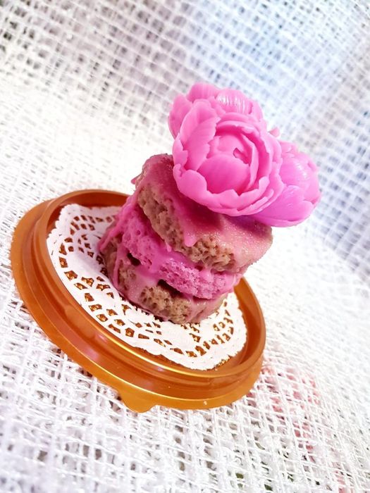 Подарки к празднику - мыльные сладости