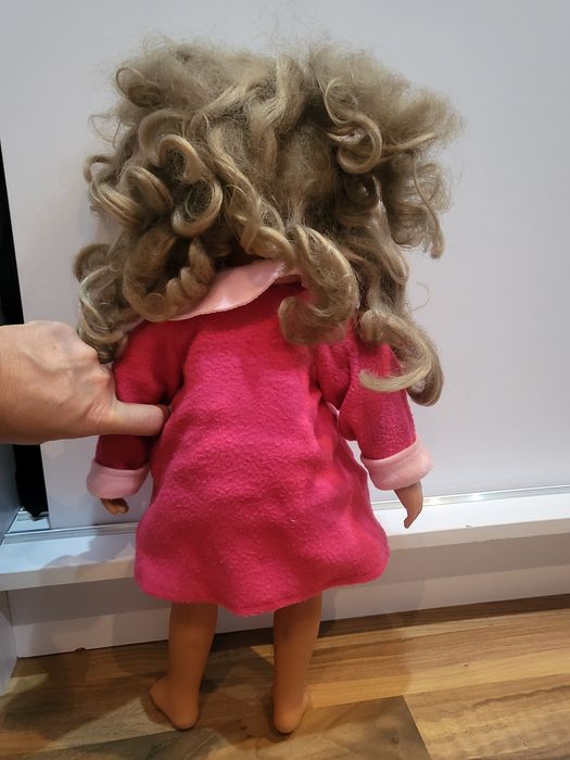 Vand papusa de colectie