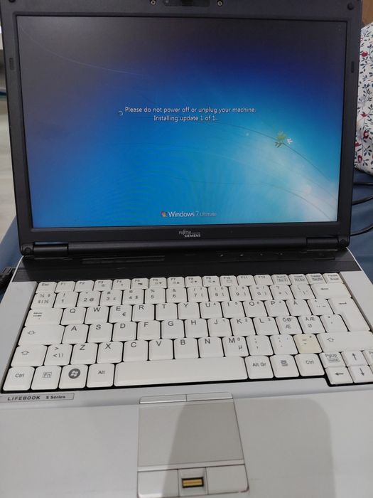 Fujitsu siemens s7210