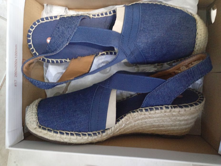 Обувь бренда Clarks
