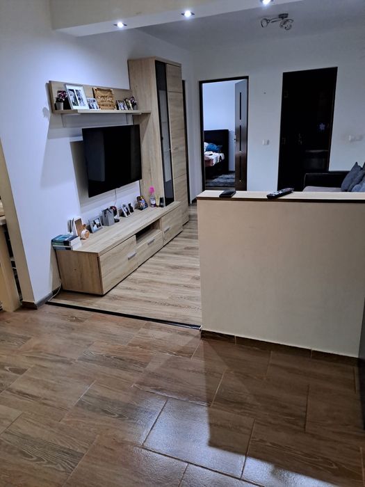 NU LUCREZ CU AGENTII!!! Persoana Fizica Vand Ap 3 camere 72,5 mp Hipodrom III Sibiu