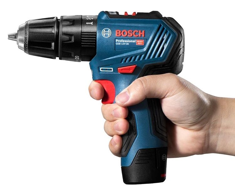 Shurupovert GSB 12v-30 sotiladi.